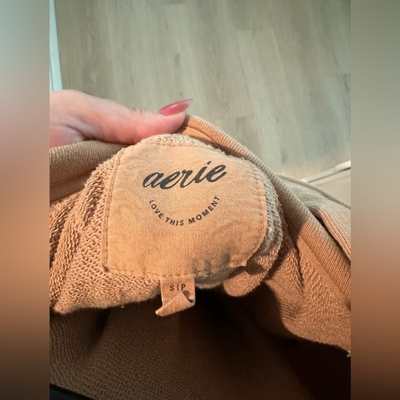 ✨WORN ONCE✨ 2023 Aerie Barefoot Hoodie - Picture 6 of 10